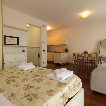 Apartment Studio Roma 41 - Affitti Brevi Italia Lecco