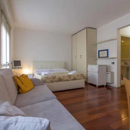 Apartment Studio Roma 41 - Affitti Brevi Italia *